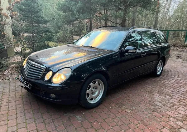 samochody osobowe Mercedes-Benz Klasa E cena 24500 przebieg: 334000, rok produkcji 2007 z Gdynia